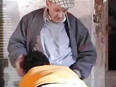 Papy voyeur filmat x