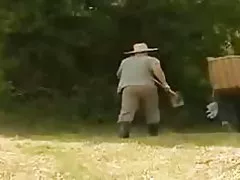 Ilgħab daddy mal-bniet